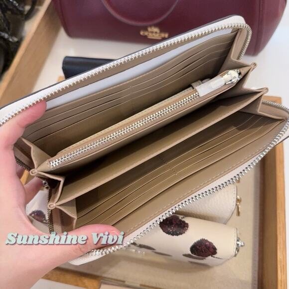 NWT Coach Long Zip Around Wallet With Cherry Print CDE92 Silver CHALK MULTI - Picture 6 of 7